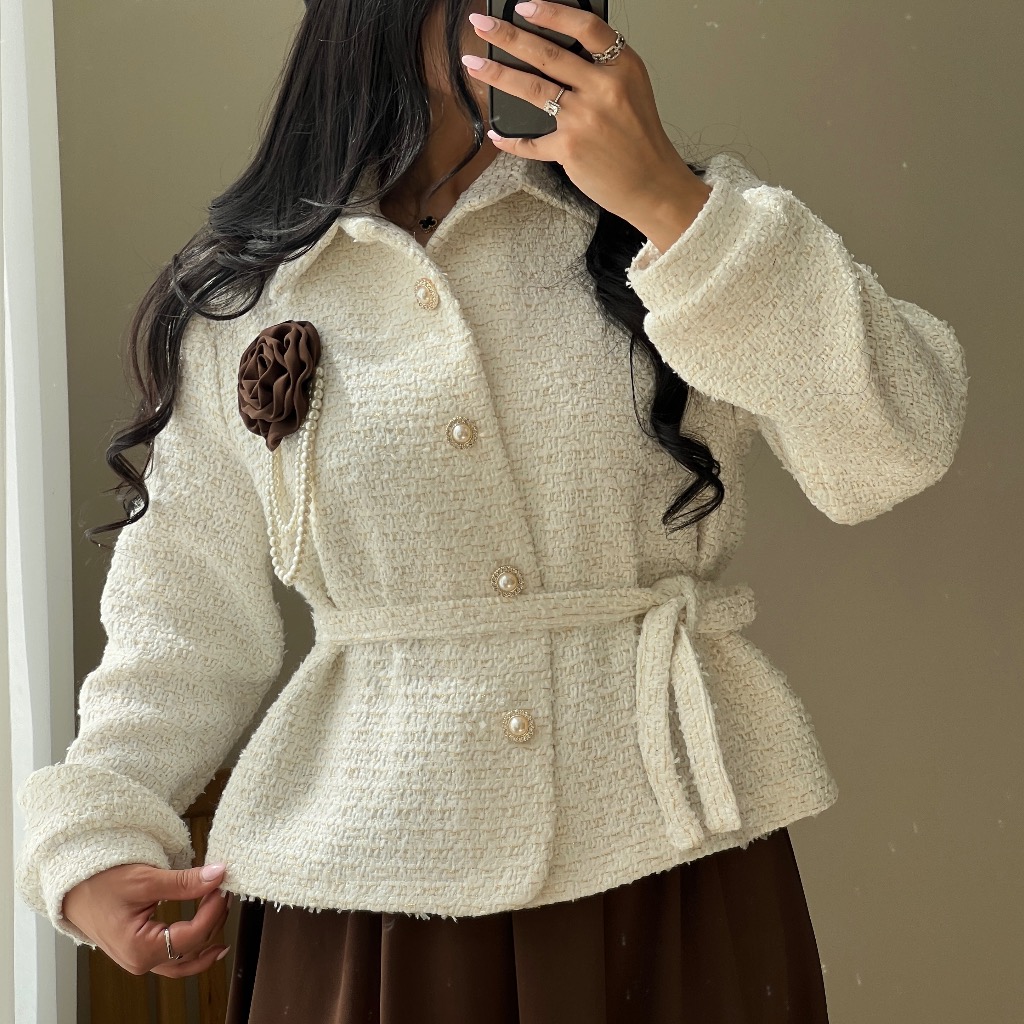 ست کت دامن کارامل